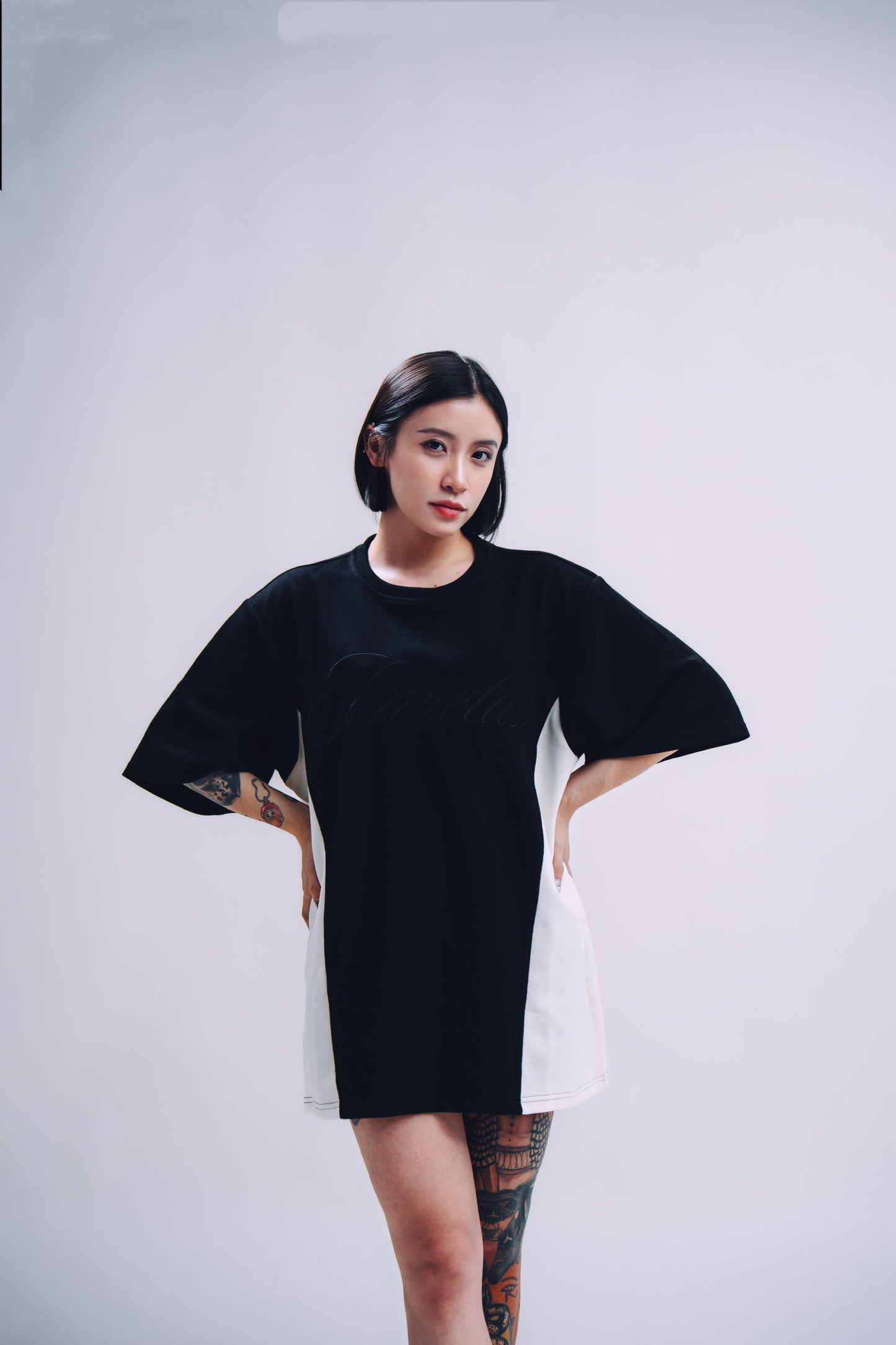 DUALITY OVERSIZE T-SHIRT - BLACK